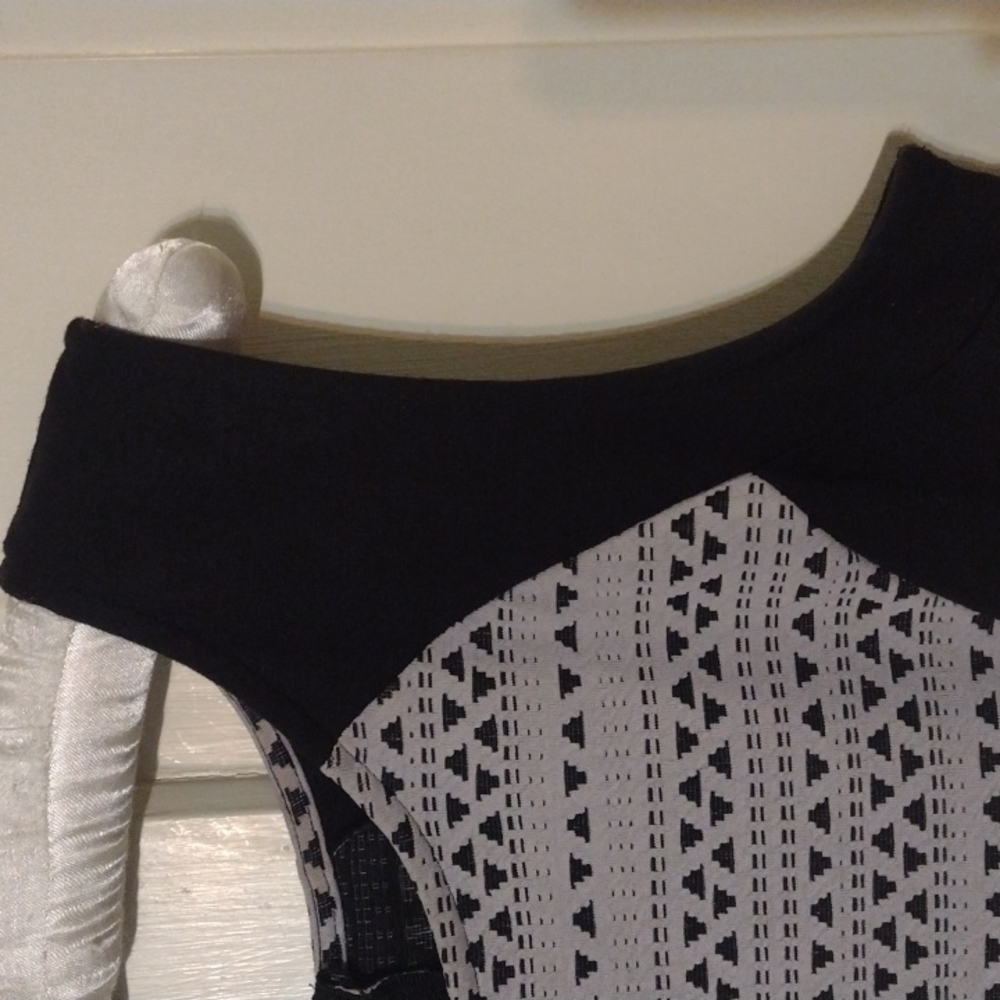 Triangle Dress - Picture 5 of 8